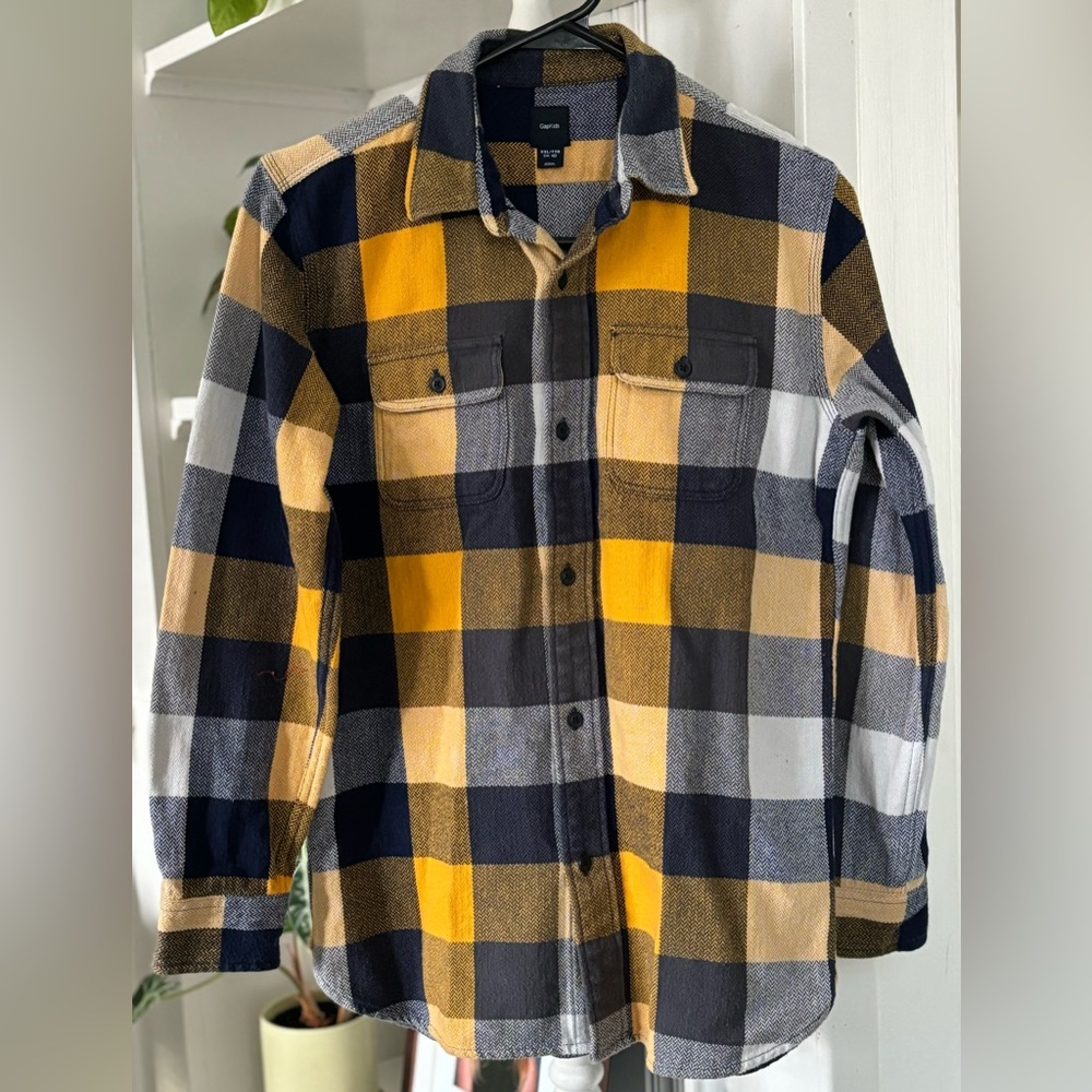 Boys heavy flannel button down shirt. Size 14/16 or Xxl